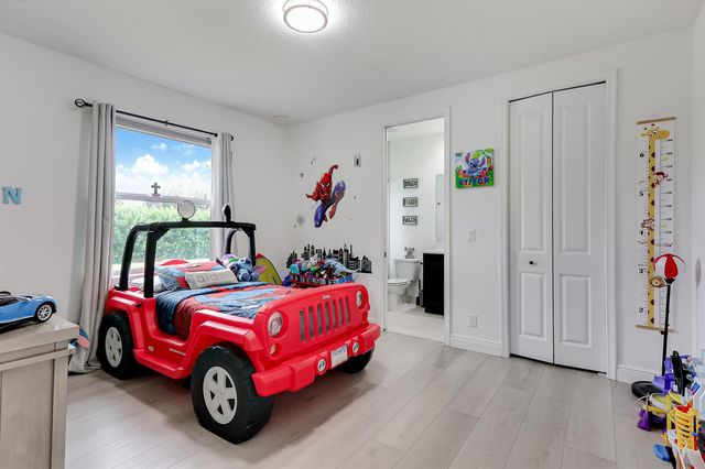 142 Brynhurst Court, West Palm Beach, FL 33413
