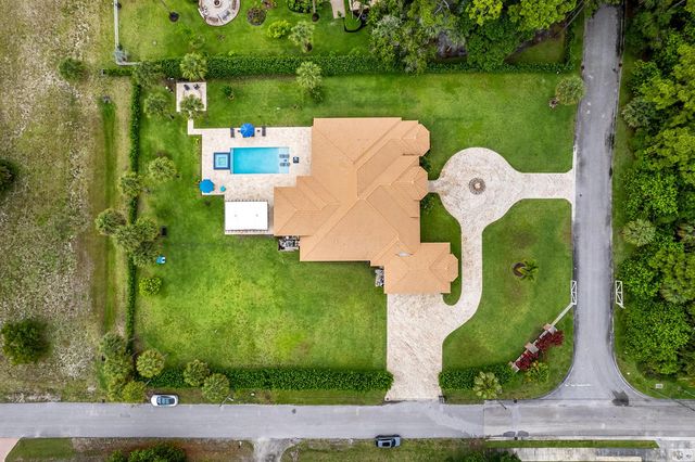 142 Brynhurst Court, West Palm Beach, FL 33413