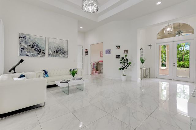 142 Brynhurst Court, West Palm Beach, FL 33413