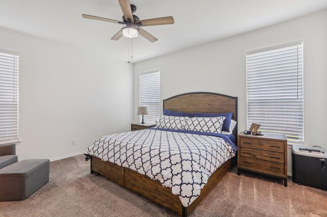 657 Bailey Park DR, Jarrell, TX 76537