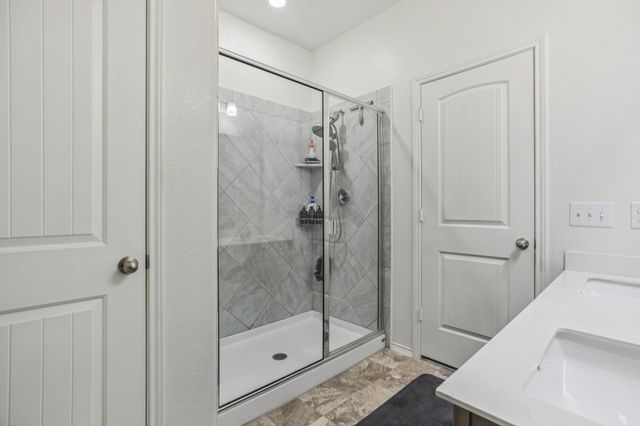 657 Bailey Park DR, Jarrell, TX 76537