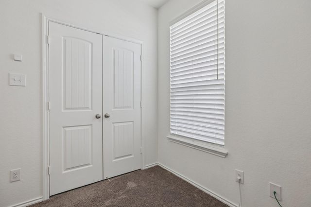 657 Bailey Park DR, Jarrell, TX 76537