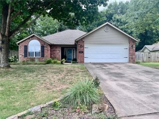 4767 E Steeple Chase Drive, Fayetteville, AR 72701
