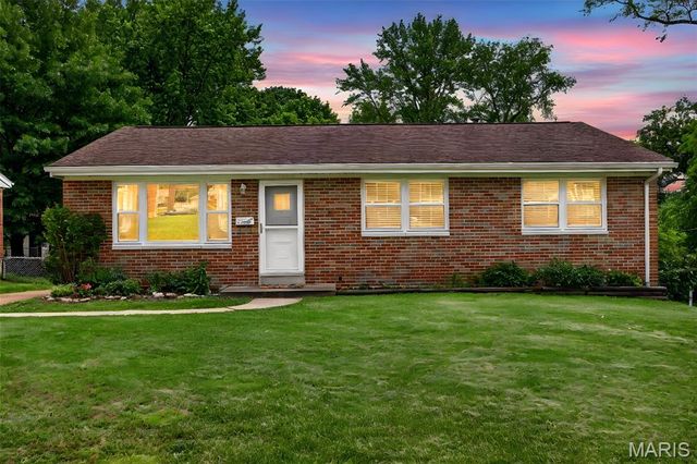 11048 Modesto Drive, St Ann, MO 63074