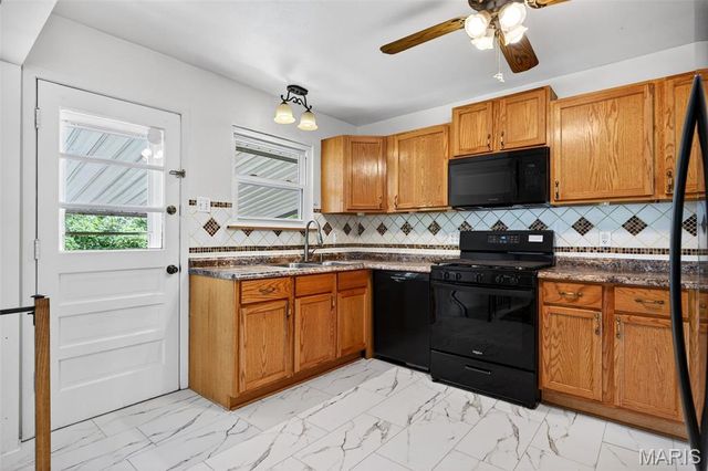 11048 Modesto Drive, St Ann, MO 63074