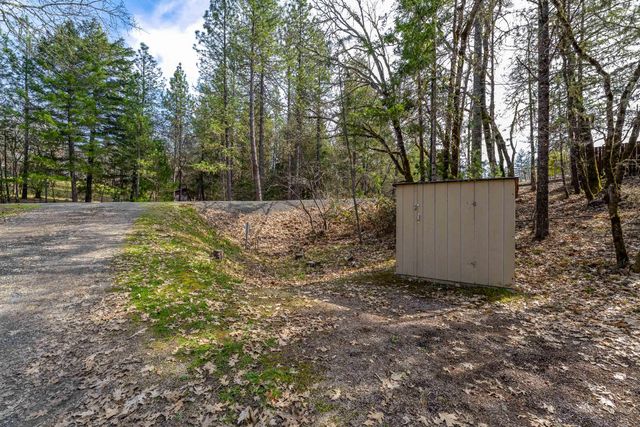 1970 Saratoga Way, Grants Pass, OR 97526