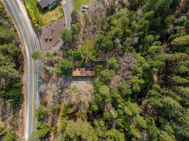 1970 Saratoga Way, Grants Pass, OR 97526