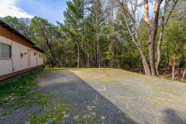 1970 Saratoga Way, Grants Pass, OR 97526