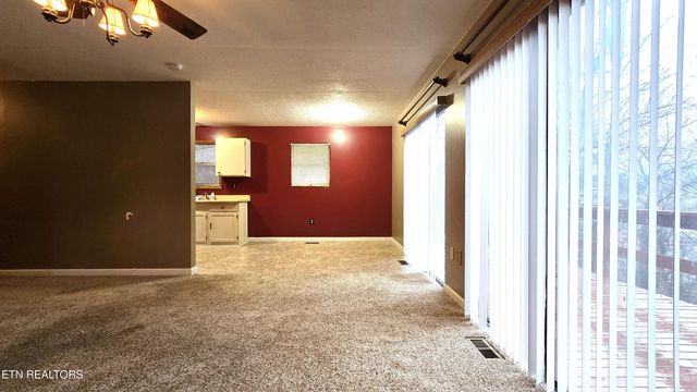 112 Redmon Rd, Wartburg, TN 37887