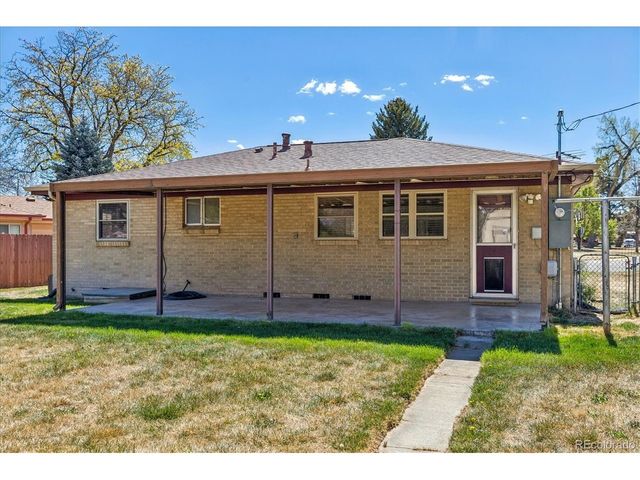 5755 Dover St, Arvada, CO 80002