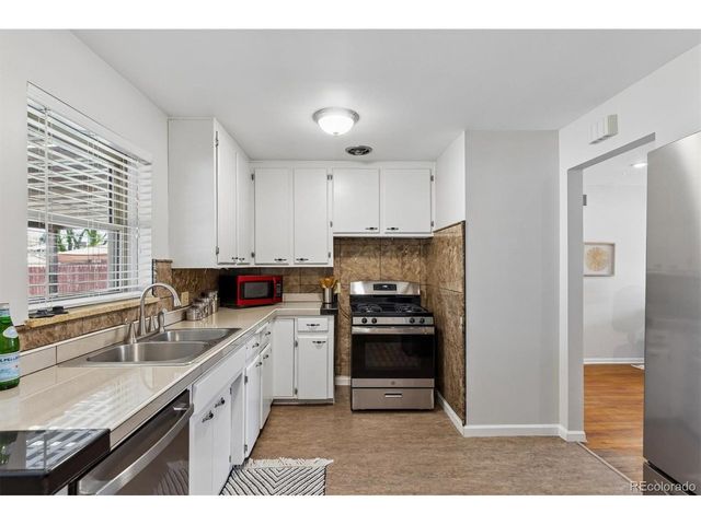 5755 Dover St, Arvada, CO 80002