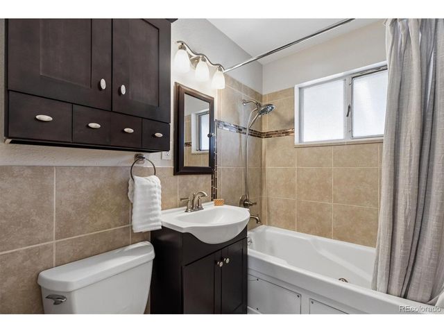 5755 Dover St, Arvada, CO 80002