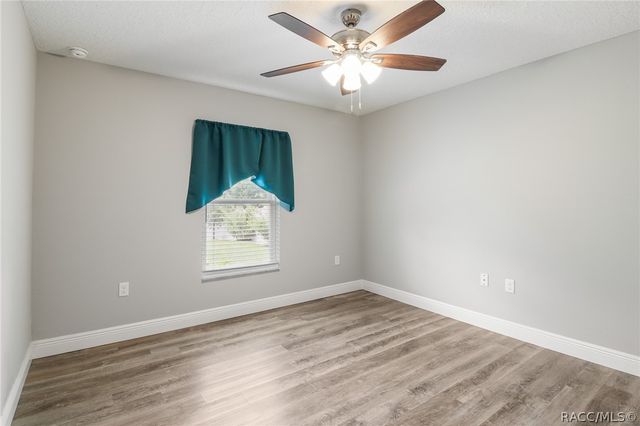 10383 N G Martinelli Boulevard, Dunnellon, FL 34433