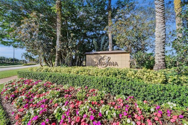 930 Bluewood Ter, Weston, FL 33327