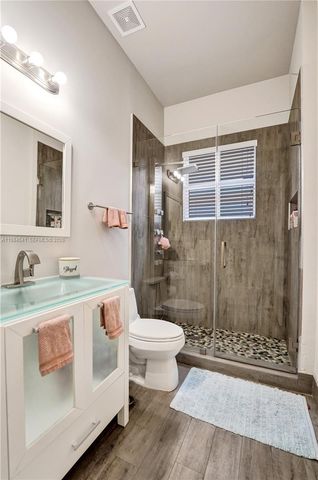 930 Bluewood Ter, Weston, FL 33327