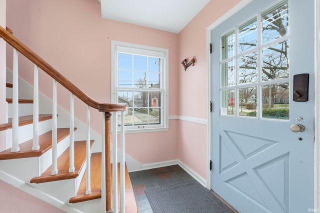 404 W Oakdale Drive, Fort Wayne, IN 46807