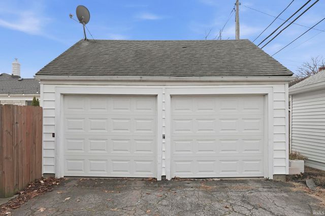 404 W Oakdale Drive, Fort Wayne, IN 46807