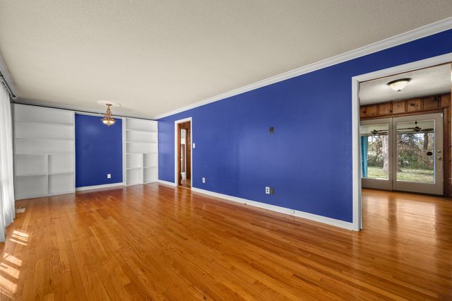 906 Kirkwood Ave, Murfreesboro, TN 37130