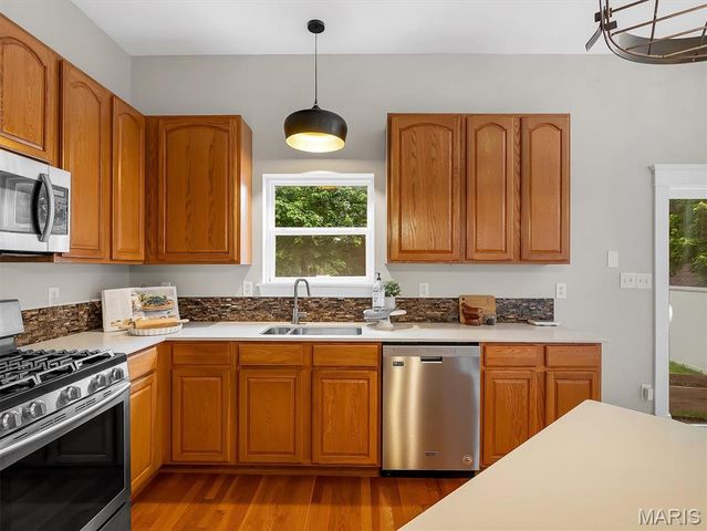 4037 McRee Avenue, St Louis, MO 63110