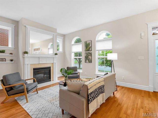 4037 McRee Avenue, St Louis, MO 63110