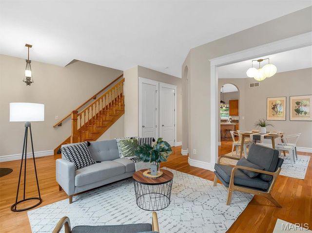 4037 McRee Avenue, St Louis, MO 63110