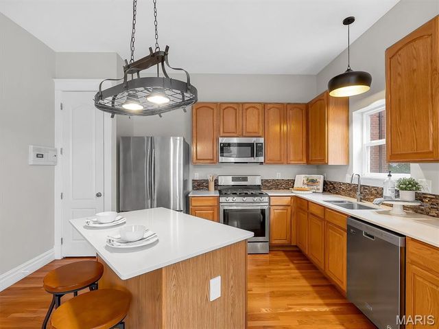 4037 McRee Avenue, St Louis, MO 63110