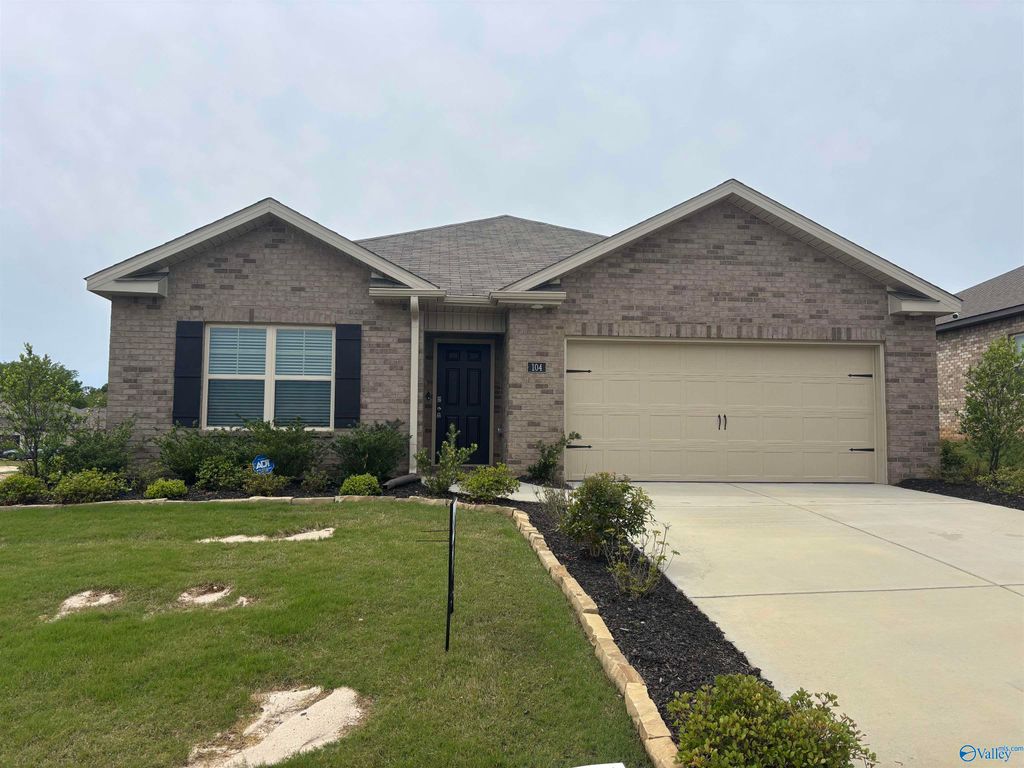 104 Settlement Drive, Huntsville, AL 35810