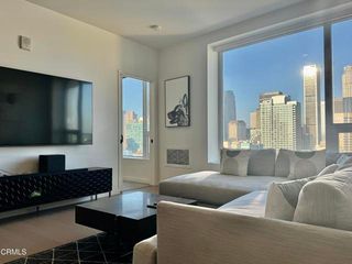 1050 S Grand Avenue 2004, Los Angeles, CA 90015