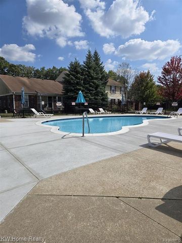 39551 Heatherheath Drive, Clinton Charter Township, MI 48038