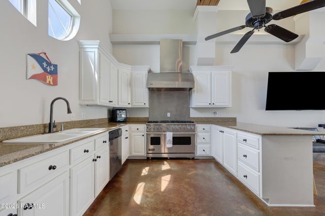 715 Mallard Cove, New Iberia, LA 70560