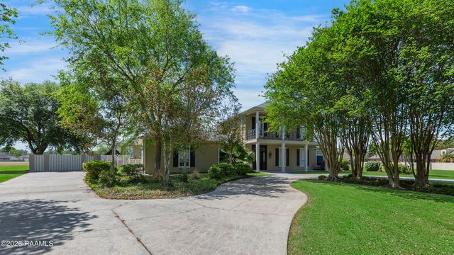 715 Mallard Cove, New Iberia, LA 70560