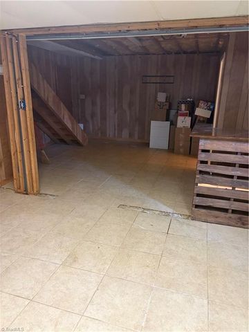 123 Valley Oaks Drive, Advance, NC 27006