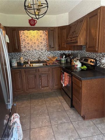 123 Valley Oaks Drive, Advance, NC 27006