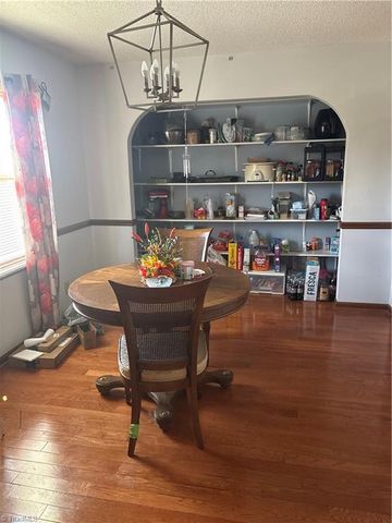 123 Valley Oaks Drive, Advance, NC 27006
