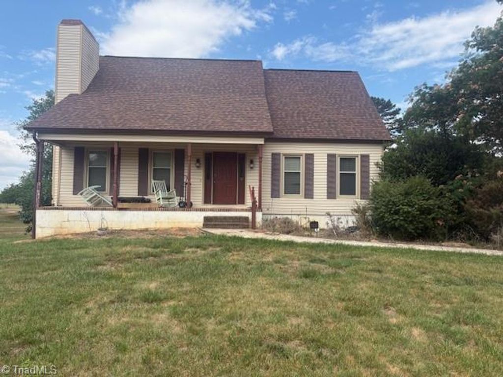 123 Valley Oaks Drive, Advance, NC 27006