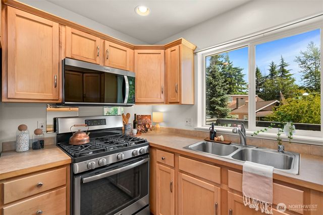 3610 Lemon Grove Drive, Bellingham, WA 98226
