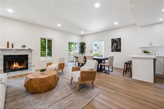 11722 Avon Way 103, Los Angeles, CA 90066