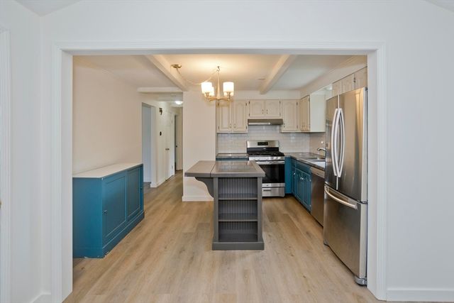 70 Yeoman Avenue, Westfield, MA 01085