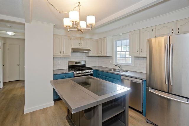 70 Yeoman Avenue, Westfield, MA 01085