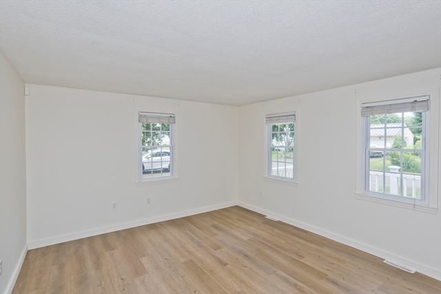 70 Yeoman Avenue, Westfield, MA 01085
