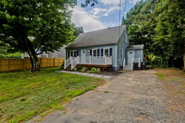 70 Yeoman Avenue, Westfield, MA 01085