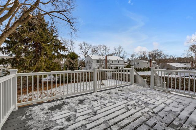 3 Jayne Avenue, Melville, NY 11747