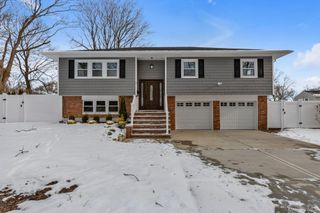 3 Jayne Avenue, Melville, NY 11747