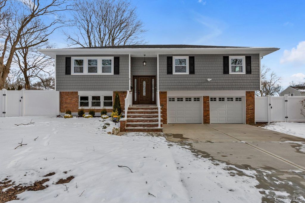 3 Jayne Avenue, Melville, NY 11747