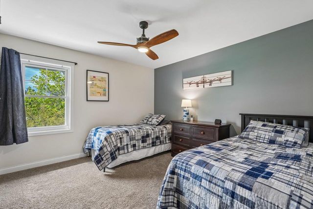 1722 Thrush LANE, Mequon, WI 53092