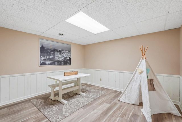 1722 Thrush LANE, Mequon, WI 53092