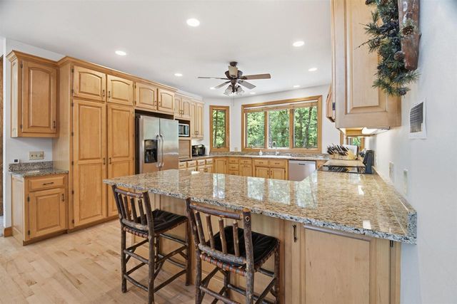W5596 HIWELA DRIVE, Wild Rose, WI 54984