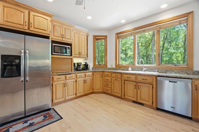 W5596 HIWELA DRIVE, Wild Rose, WI 54984