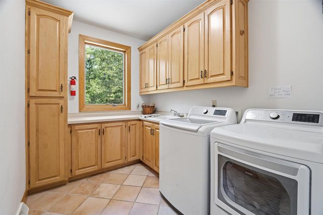 W5596 HIWELA DRIVE, Wild Rose, WI 54984
