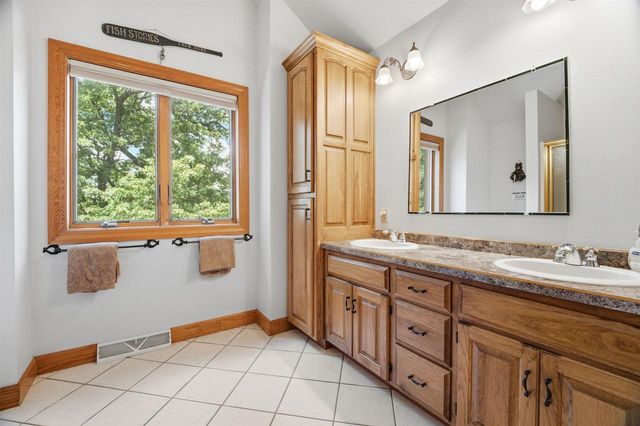 W5596 HIWELA DRIVE, Wild Rose, WI 54984